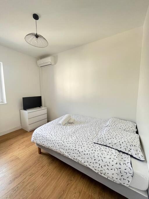 Banjul - Bel Appartement A Reims Exterior foto